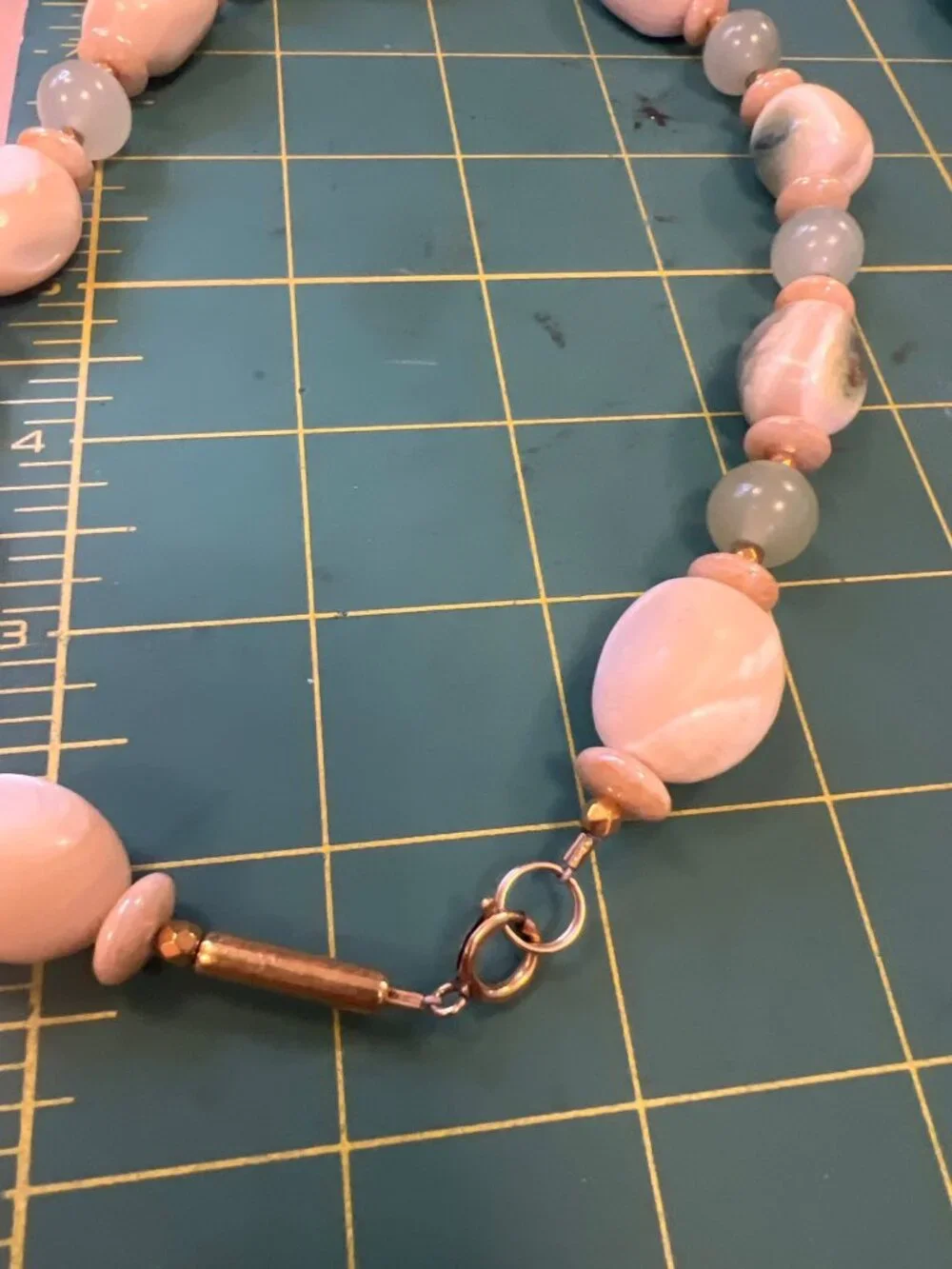 Agate Faux ?? Beaded Necklace With Gold Accents  18 Inches Long